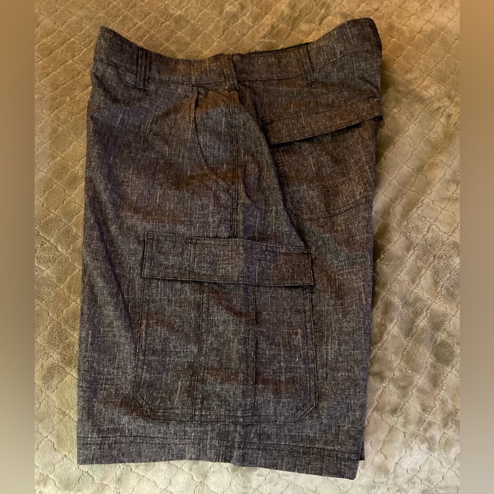 Men’s dark grey LEE cargo shorts